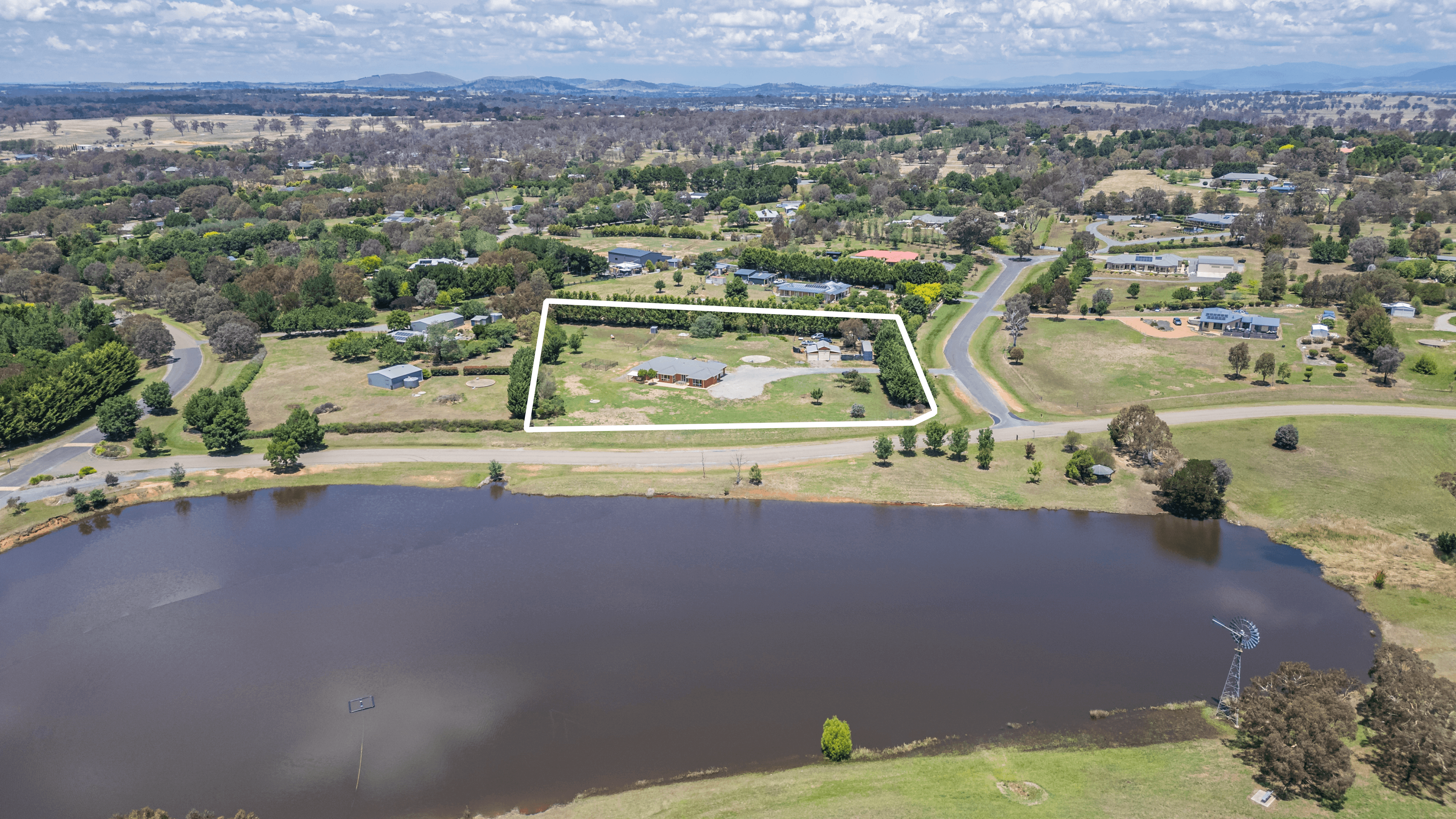 2 Lincoln Avenue, MURRUMBATEMAN, NSW 2582