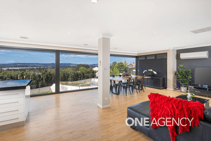 34 HENWOOD AVENUE, KOORINGAL, NSW 2650