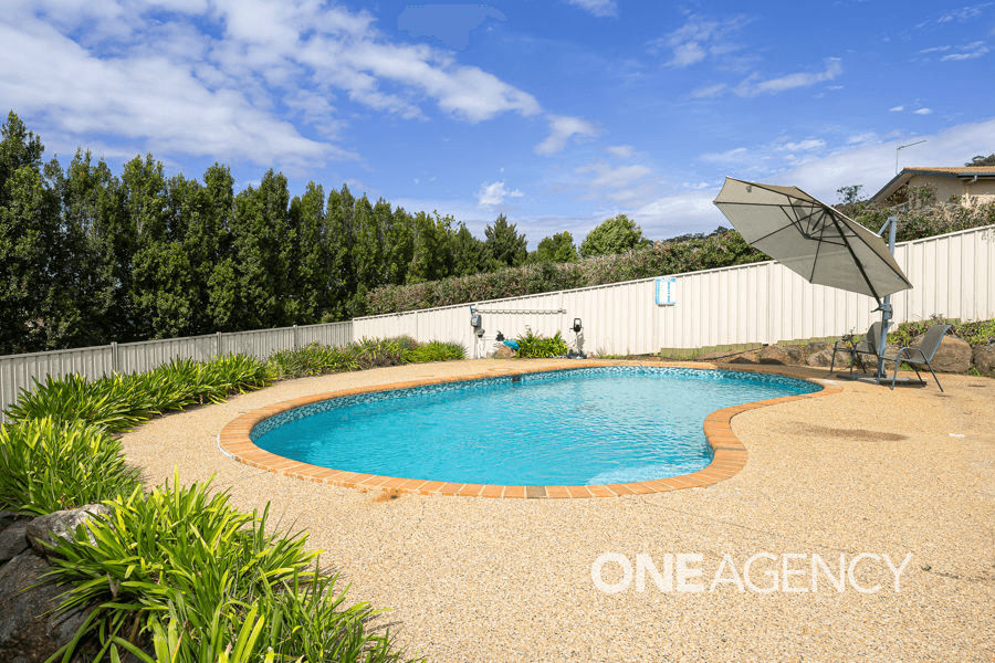 34 HENWOOD AVENUE, KOORINGAL, NSW 2650