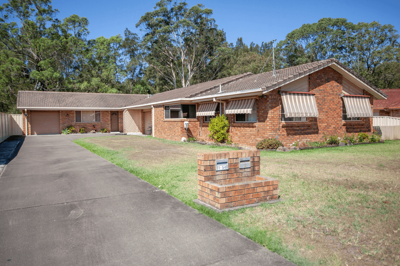 1/54 Kurrajong Crescent, TAREE, NSW 2430