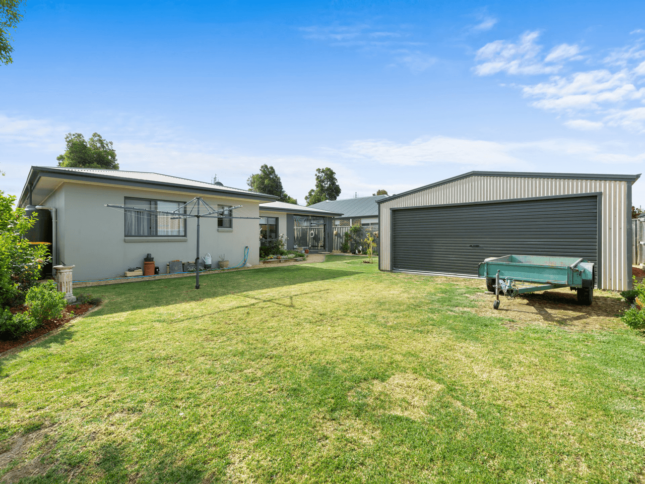 14 Shannon Boulevard, BAIRNSDALE, VIC 3875