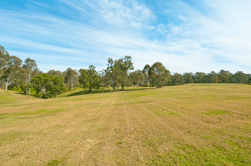 140 Smailes Road, NORTH MACLEAN, QLD 4280