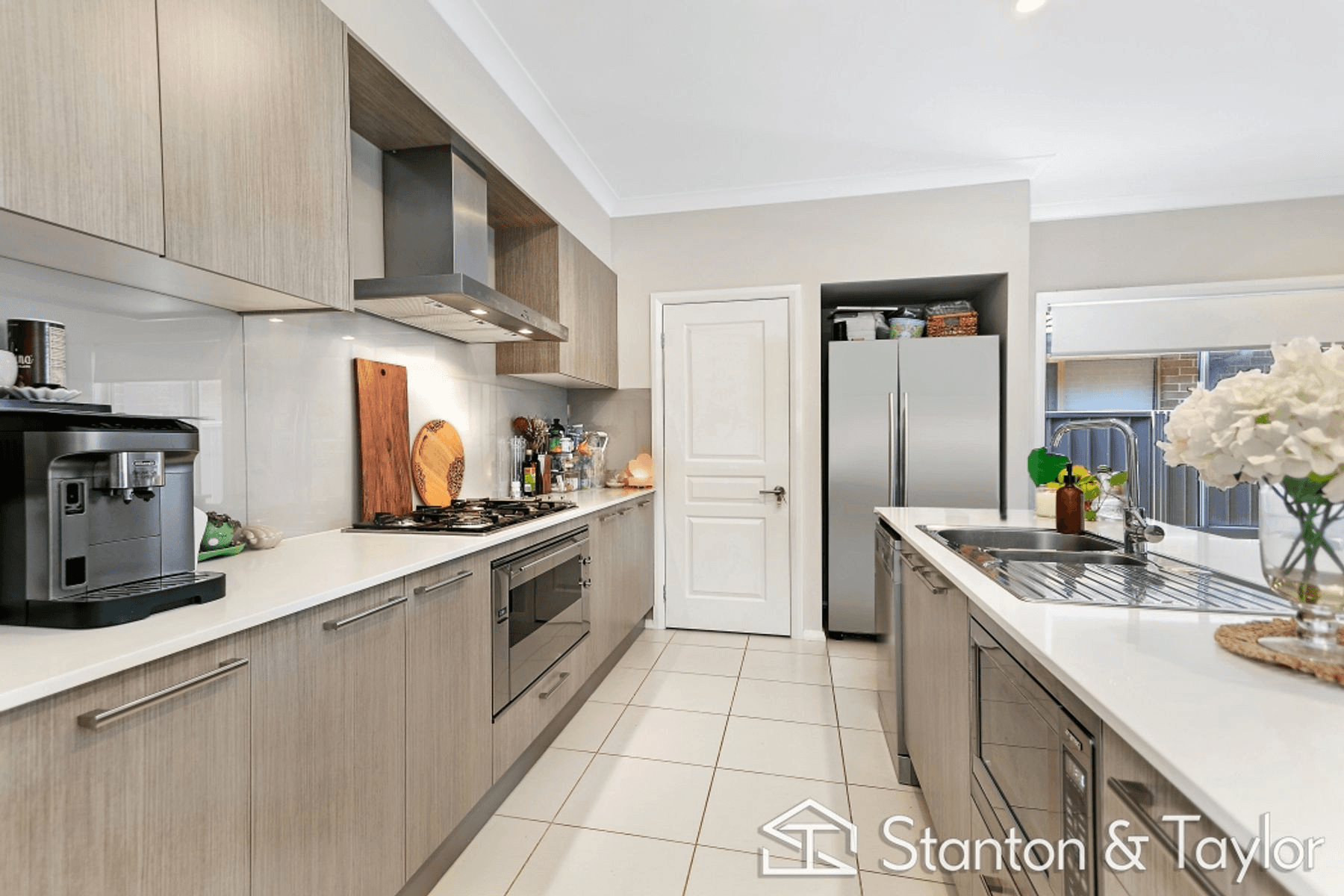 14 Milpera Street, Jordan Springs, NSW 2747