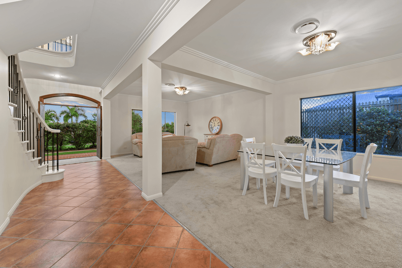 34 Chilton Crescent, NORTH LAKES, QLD 4509