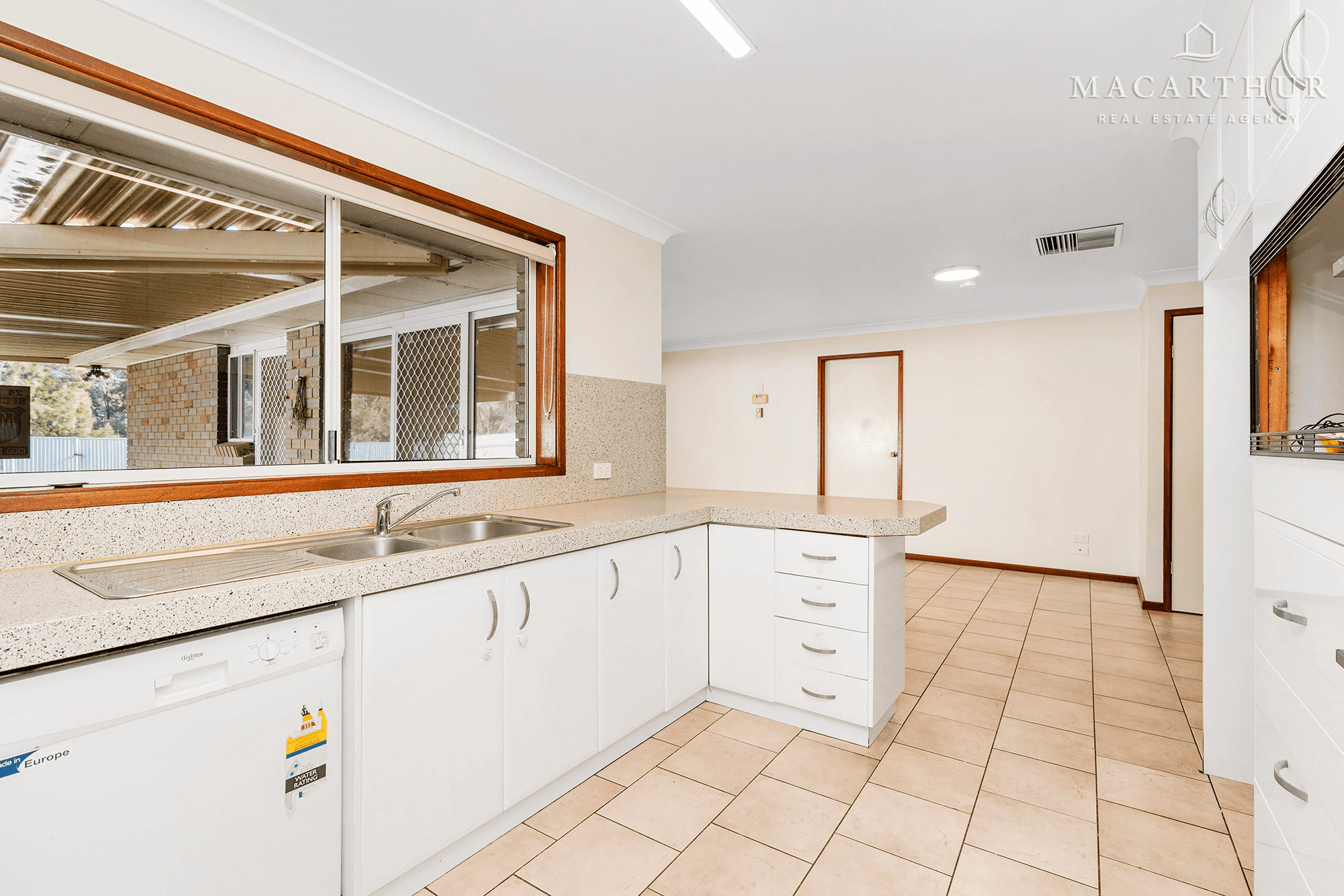 97 Dalkeith Avenue, Lake Albert, NSW 2650