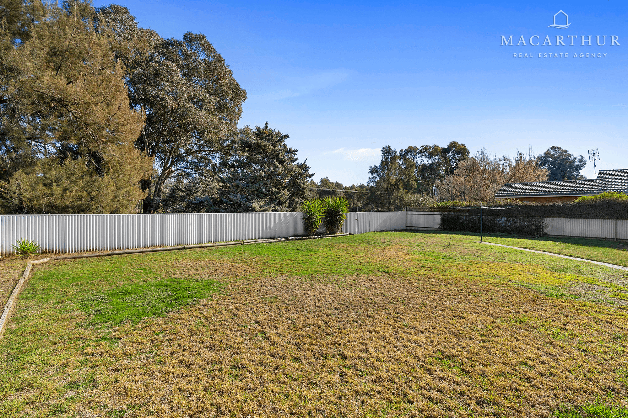 97 Dalkeith Avenue, Lake Albert, NSW 2650