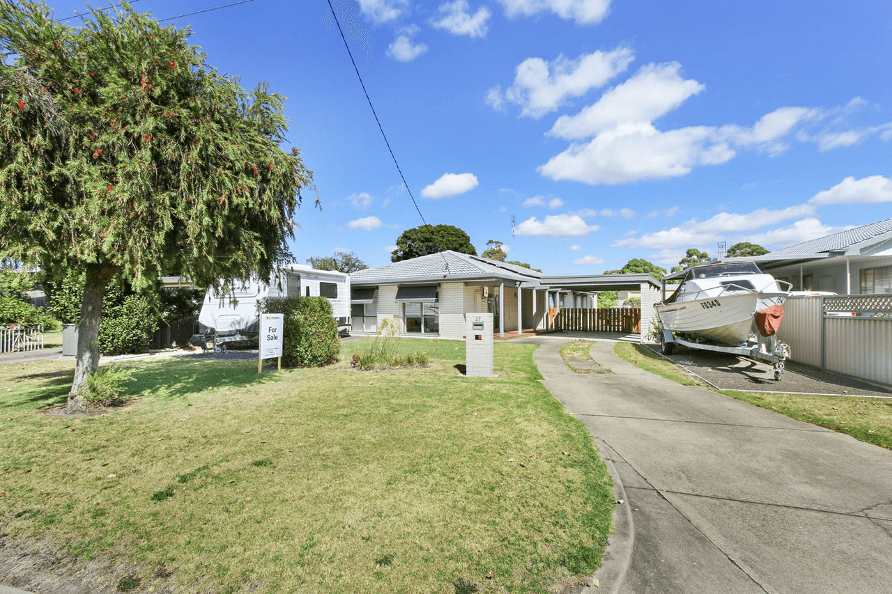 37 Cumming Street, PAYNESVILLE, VIC 3880