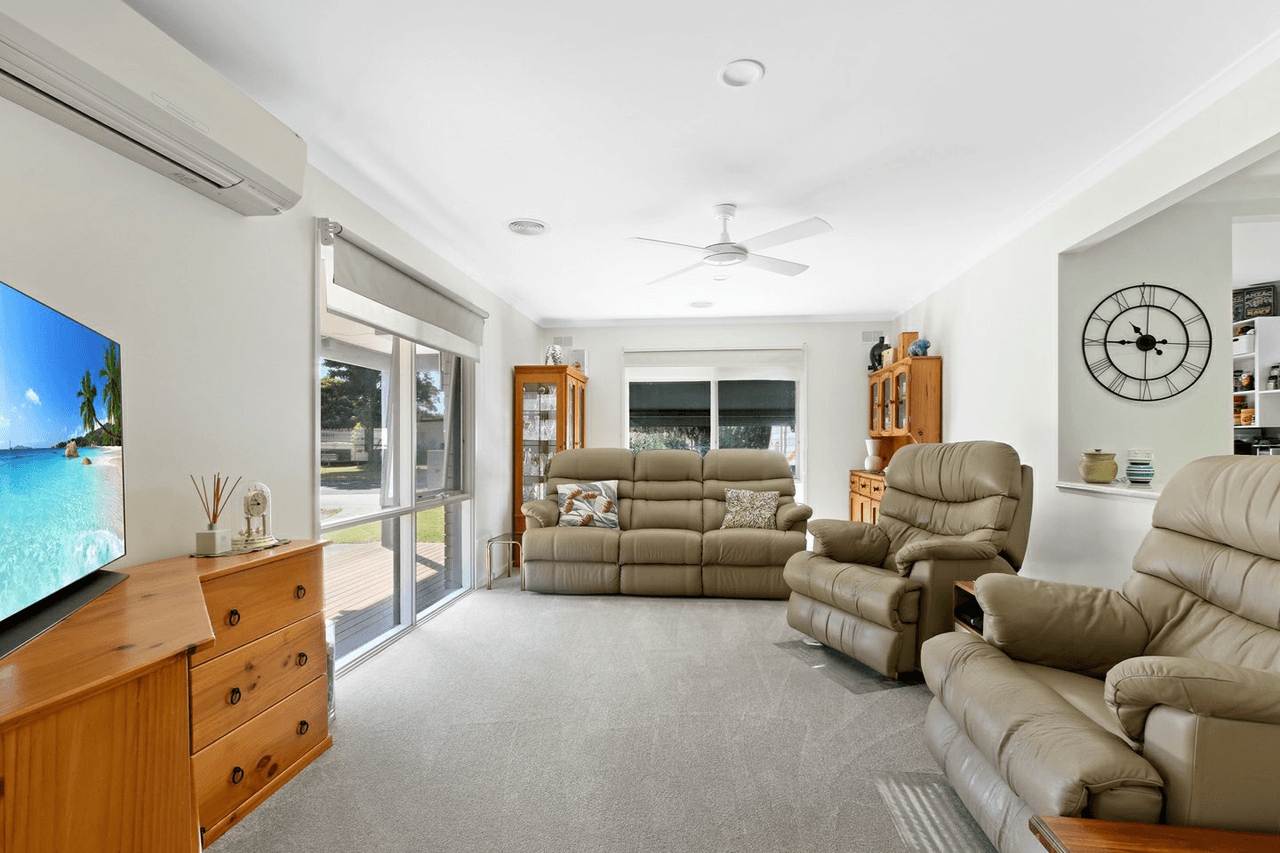 37 Cumming Street, PAYNESVILLE, VIC 3880