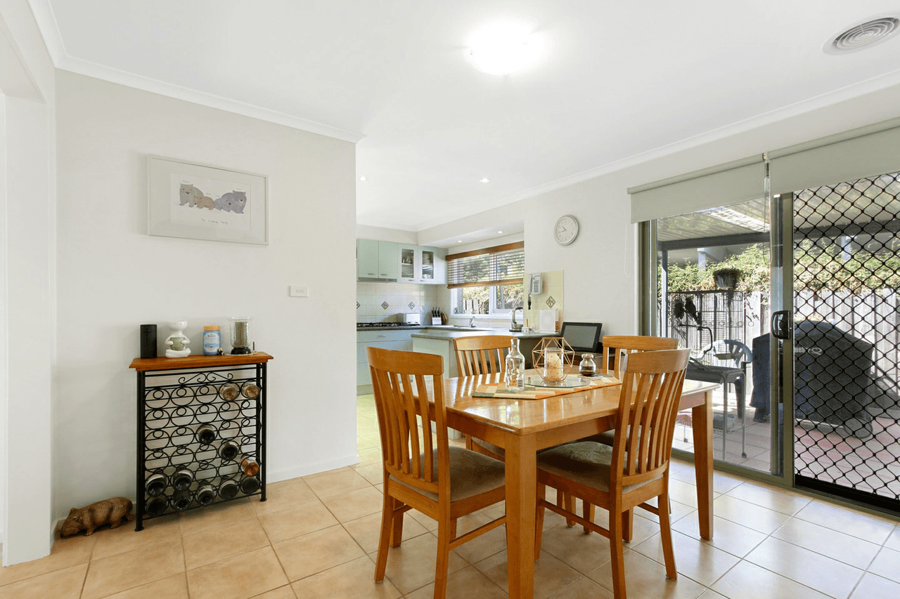 37 Cumming Street, PAYNESVILLE, VIC 3880