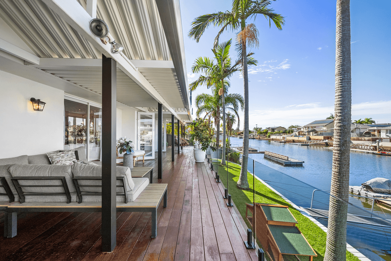 84 Lae Drive, RUNAWAY BAY, QLD 4216