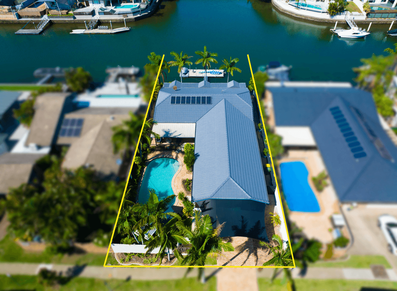 84 Lae Drive, RUNAWAY BAY, QLD 4216