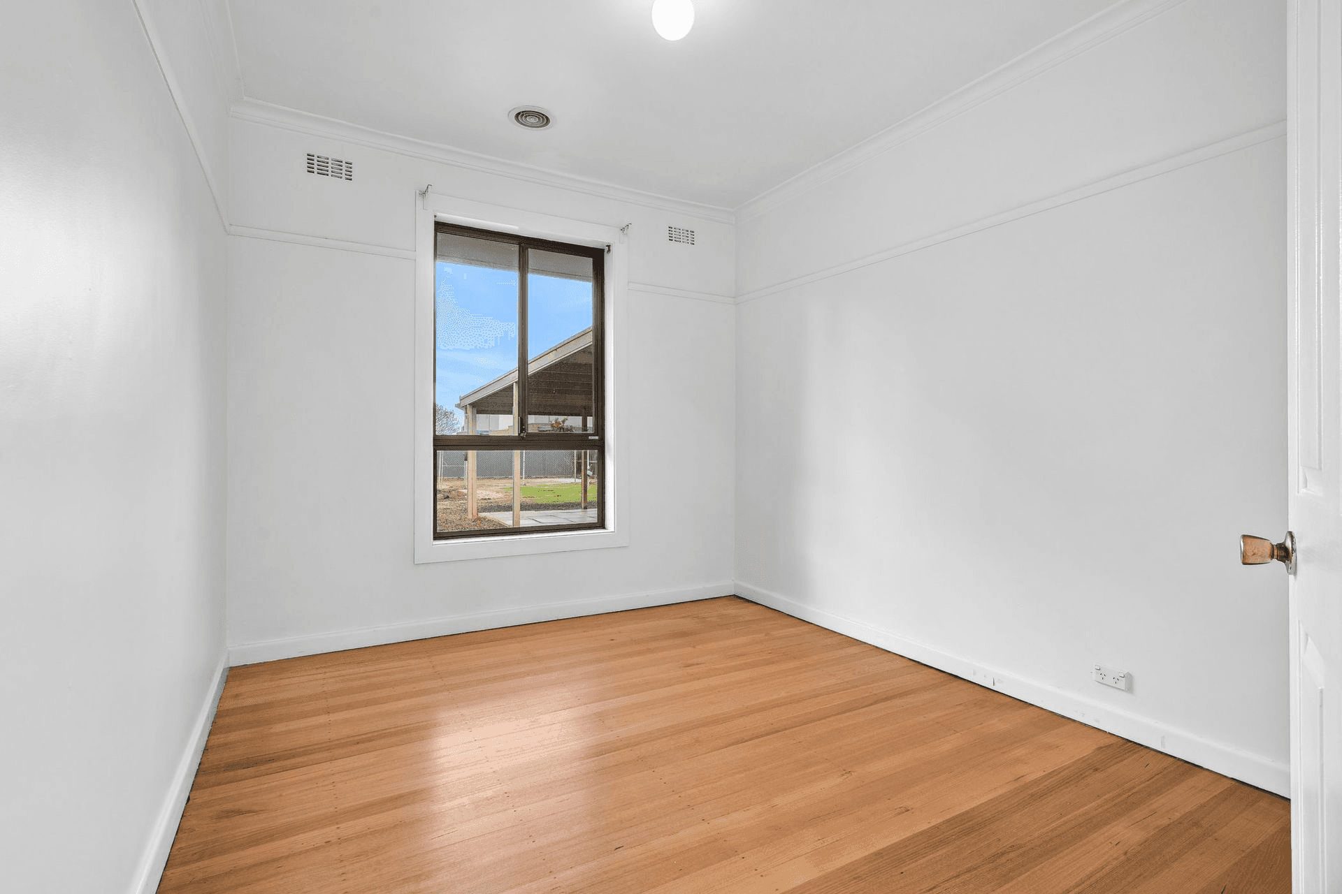 24 Pine Avenue, North Shore, VIC 3214