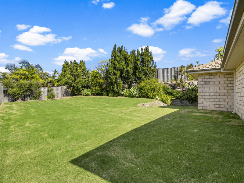 16 Kabi Place, PACIFIC PINES, QLD 4211