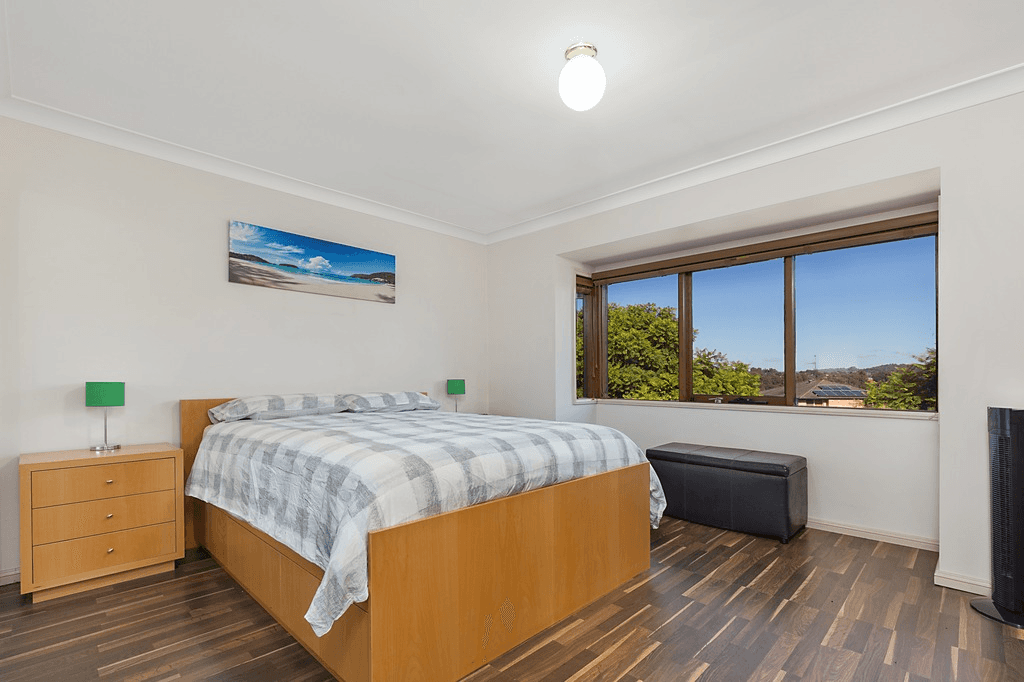 1/18 Glenfield Drive, CURRANS HILL, NSW 2567