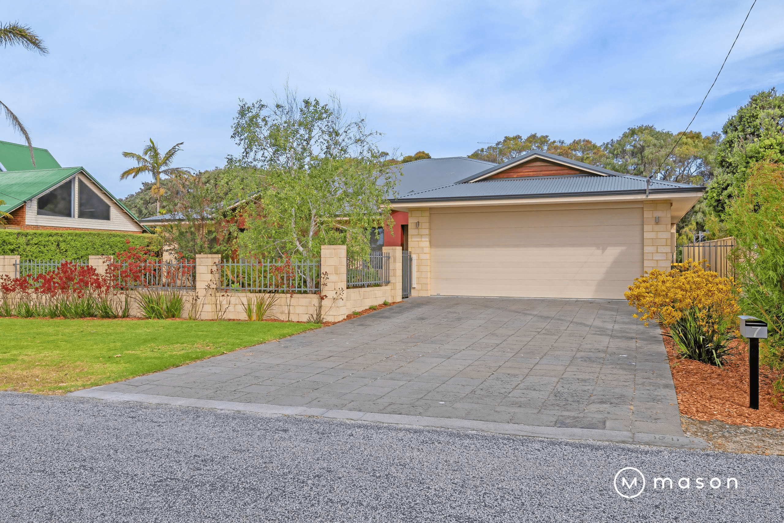 7 Albert Street, LITTLE GROVE, WA 6330