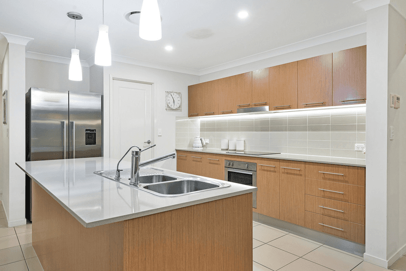 44 Stoney Creek Circuit, Ormeau, QLD 4208