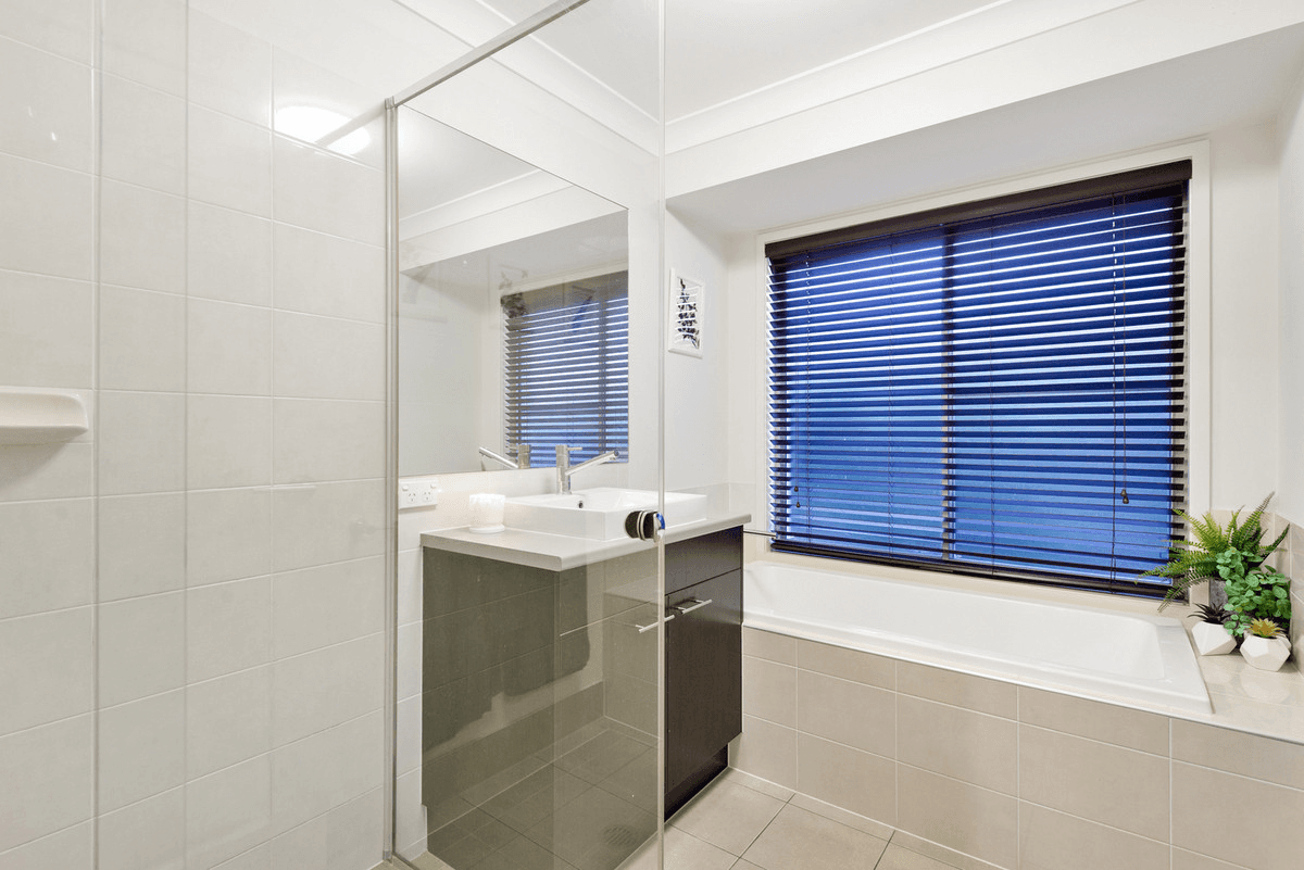 44 Stoney Creek Circuit, Ormeau, QLD 4208