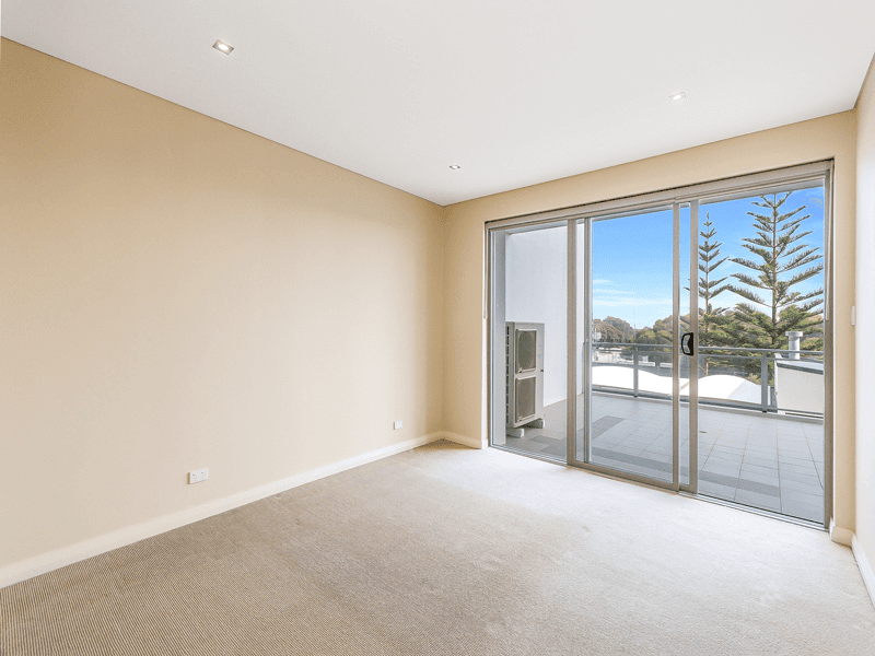 2/52 Rollinson Road, NORTH COOGEE, WA 6163