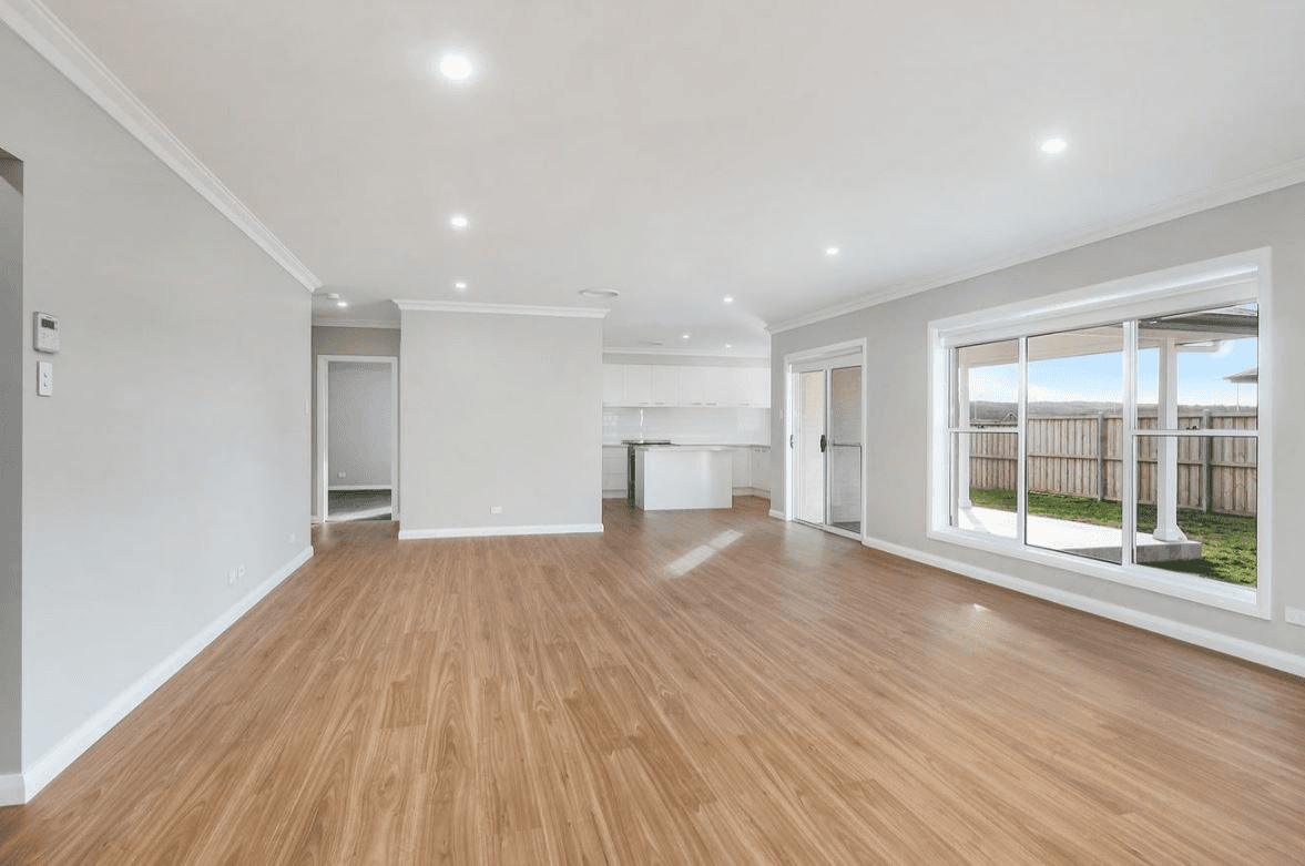 39 Collins Street, MARULAN, NSW 2579