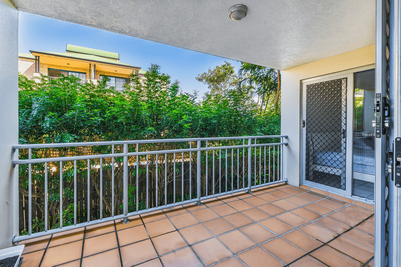1/160 High Street, SOUTHPORT, QLD 4215