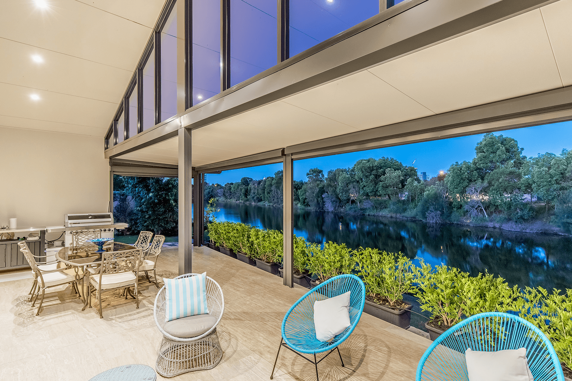 24 Sanctuary Court, Mermaid Waters, QLD 4218