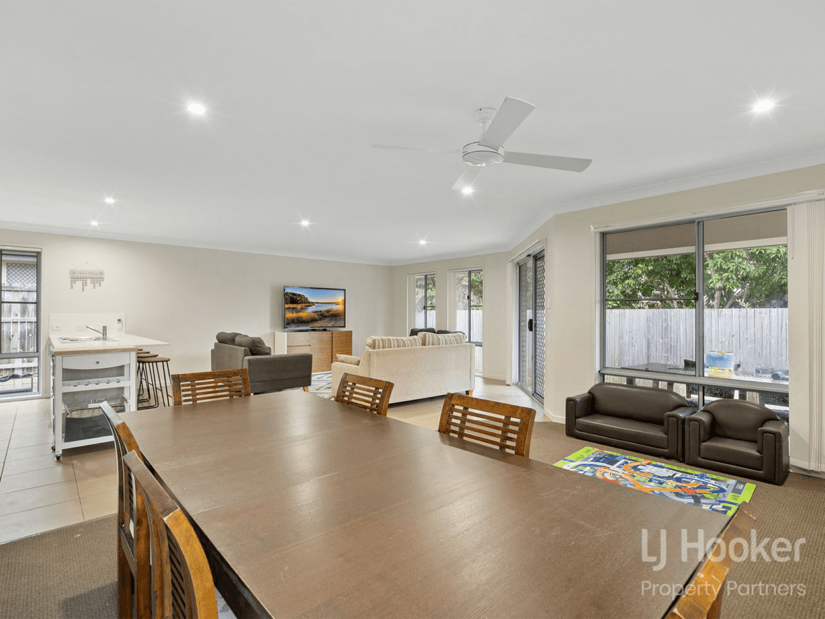 1 Surwold Way, LOGANLEA, QLD 4131