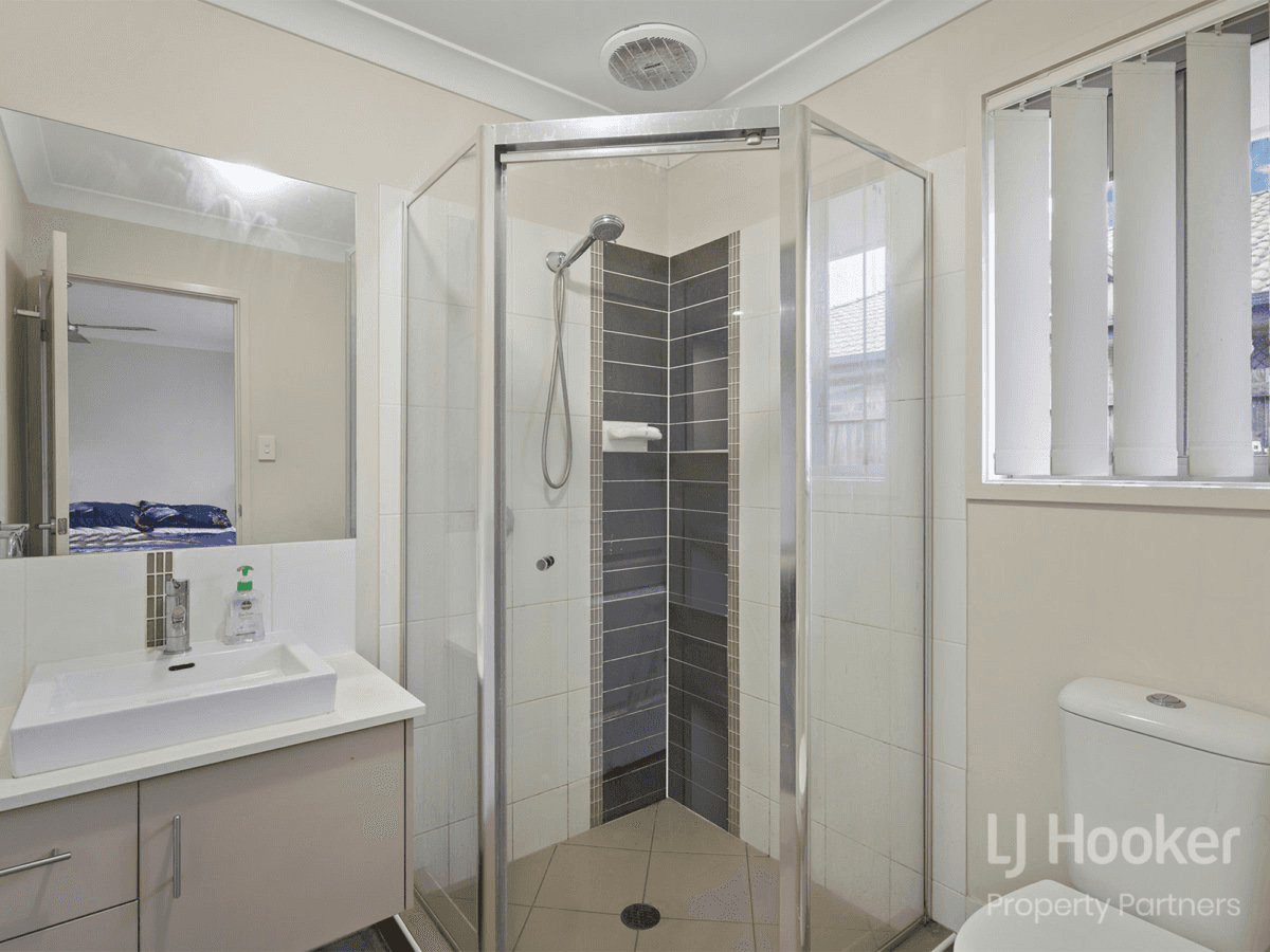 1 Surwold Way, LOGANLEA, QLD 4131