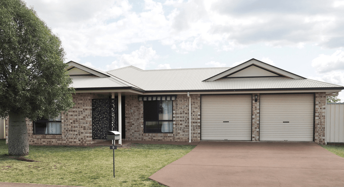 9 Berghofer Drive, Oakey, QLD 4401