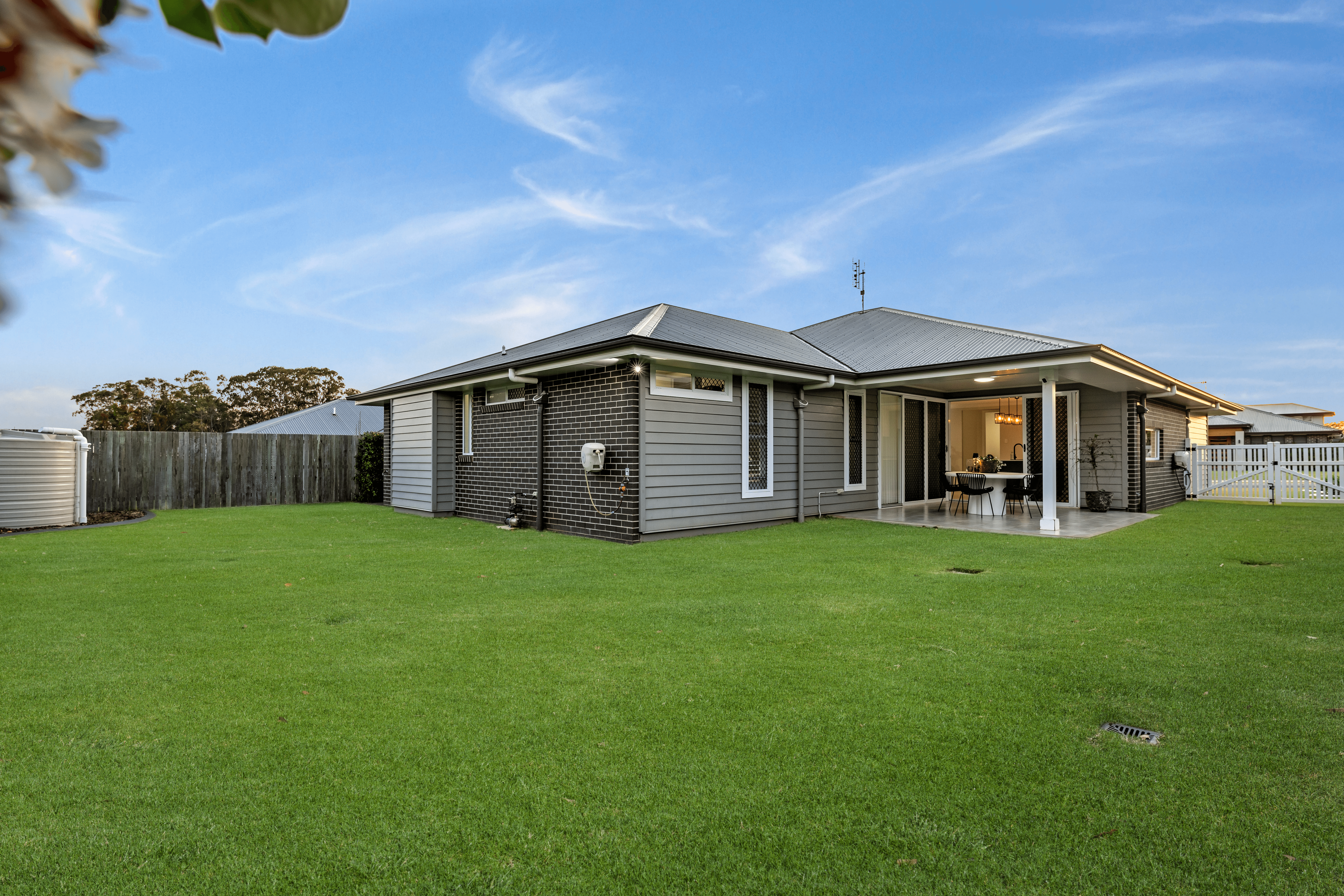 37 McGee Drive, KEARNEYS SPRING, QLD 4350