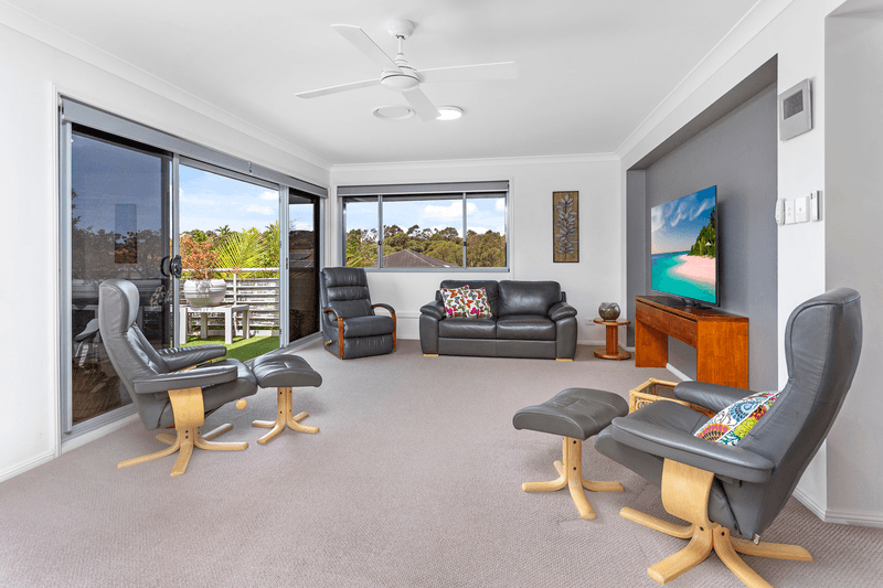 17 Hinchinbrook Drive, SHELL COVE, NSW 2529