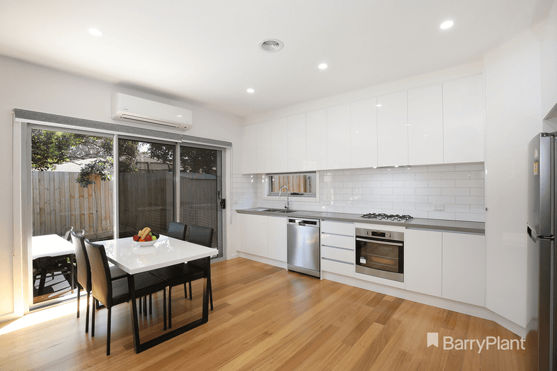 2/12 Swanston Street, Heidelberg Heights, VIC 3081