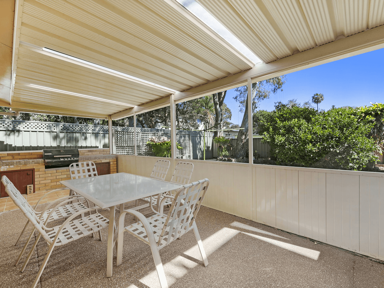 34 Tenth Avenue, BUDGEWOI, NSW 2262