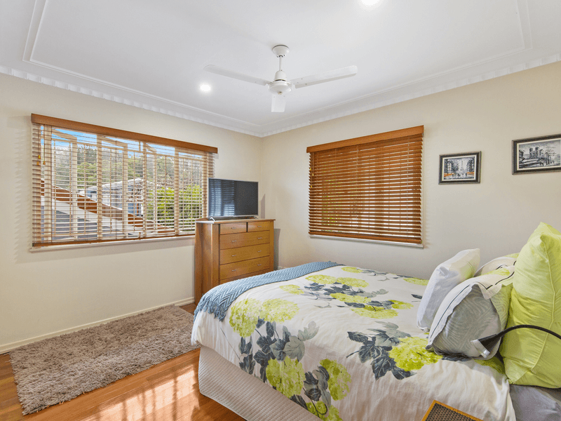 41 Victor Street, HOLLAND PARK, QLD 4121