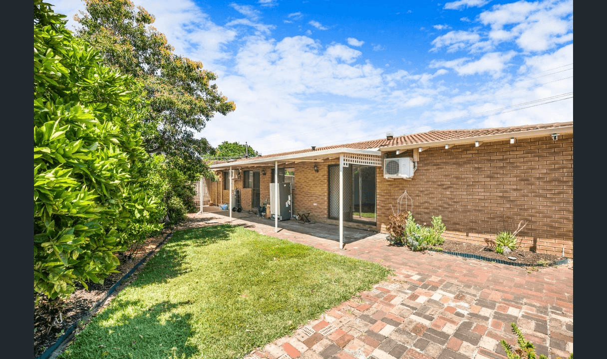 16 Tudor Avenue North, SHELLEY, WA 6148