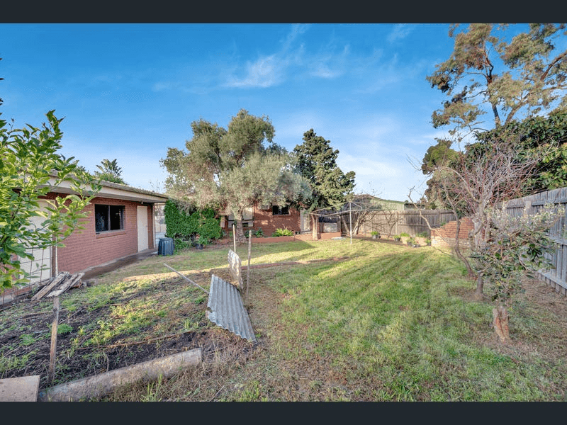 17 Durban Court, KEILOR DOWNS, VIC 3038