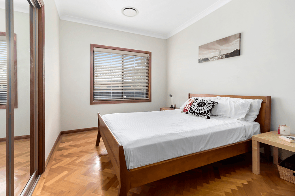 32 Province Street, Abbotsbury, NSW 2176