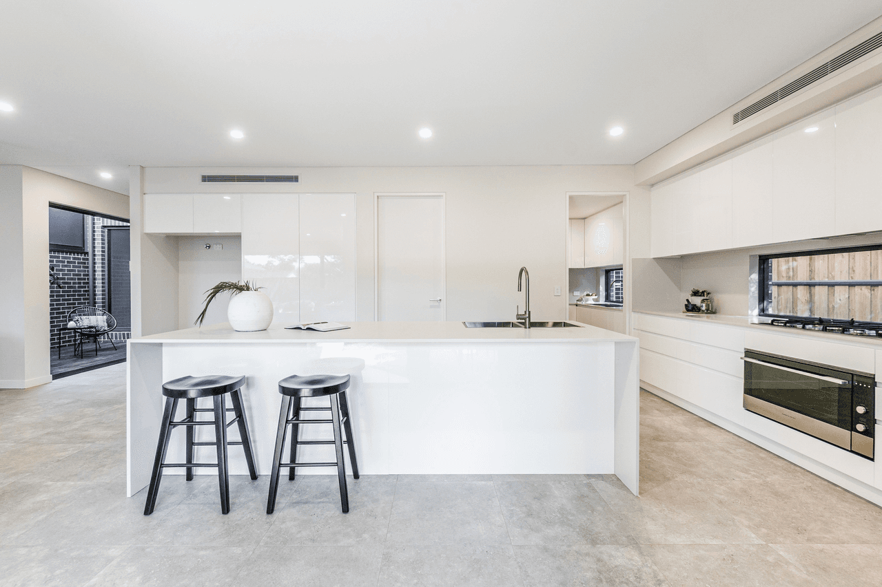 49D Fishburn Crescent, CASTLE HILL, NSW 2154