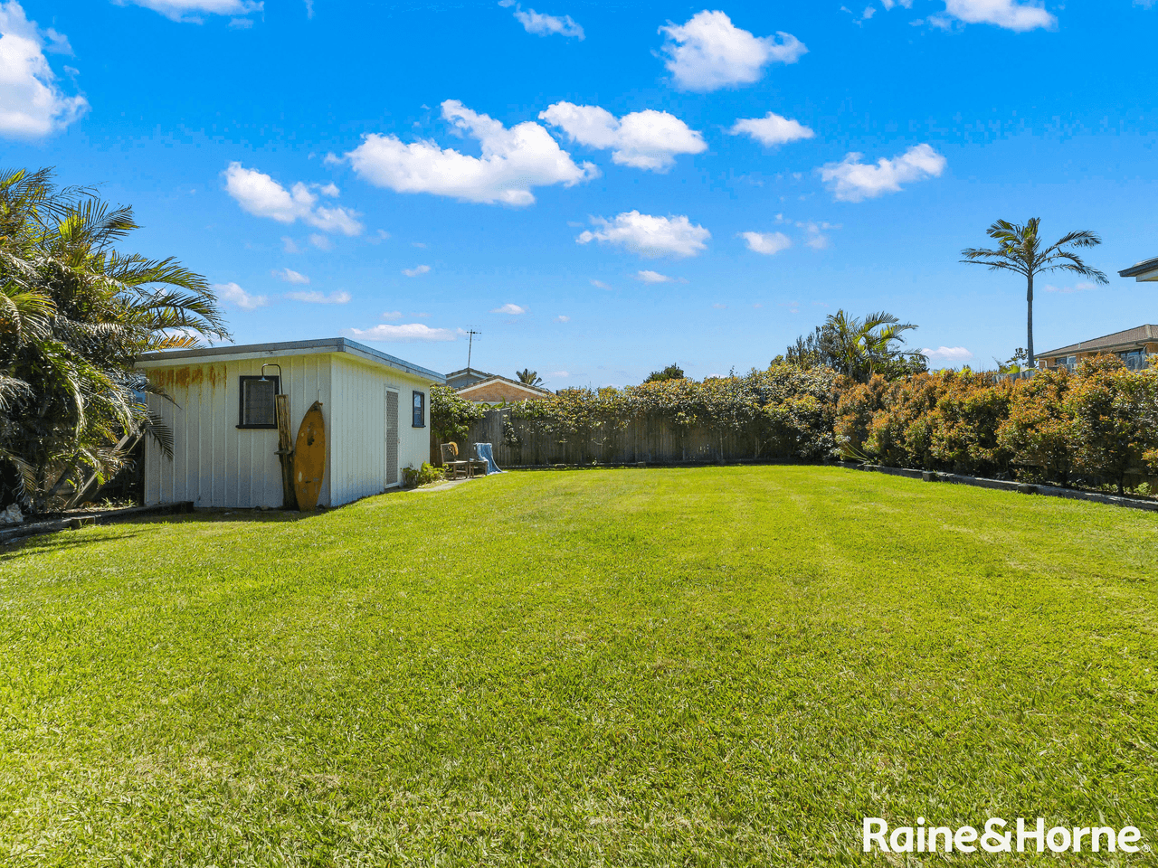 74 South Pacific Crescent, ULLADULLA, NSW 2539