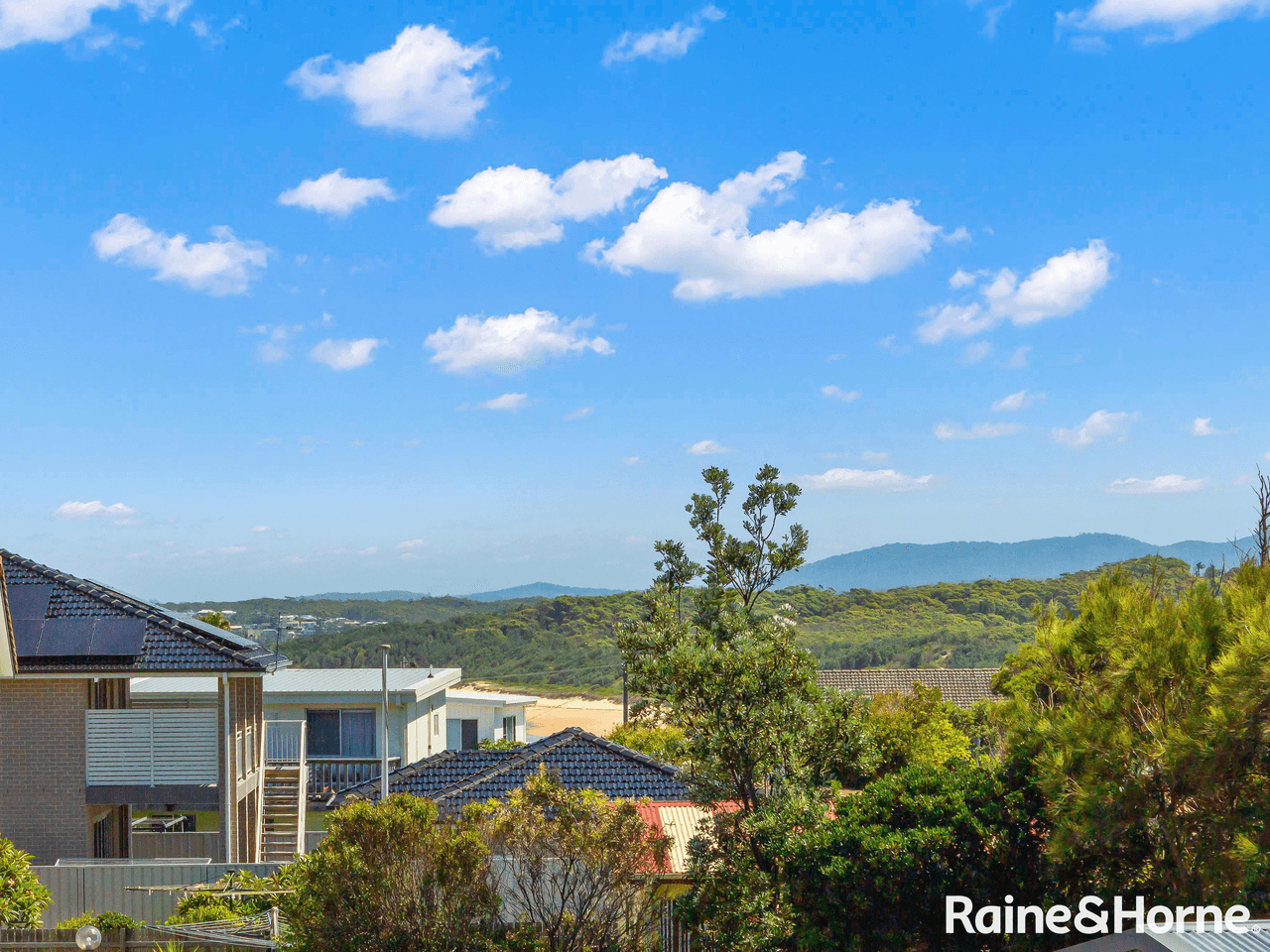 74 South Pacific Crescent, ULLADULLA, NSW 2539