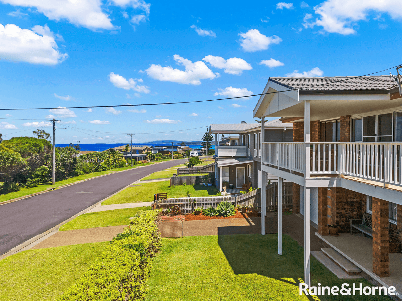 74 South Pacific Crescent, ULLADULLA, NSW 2539