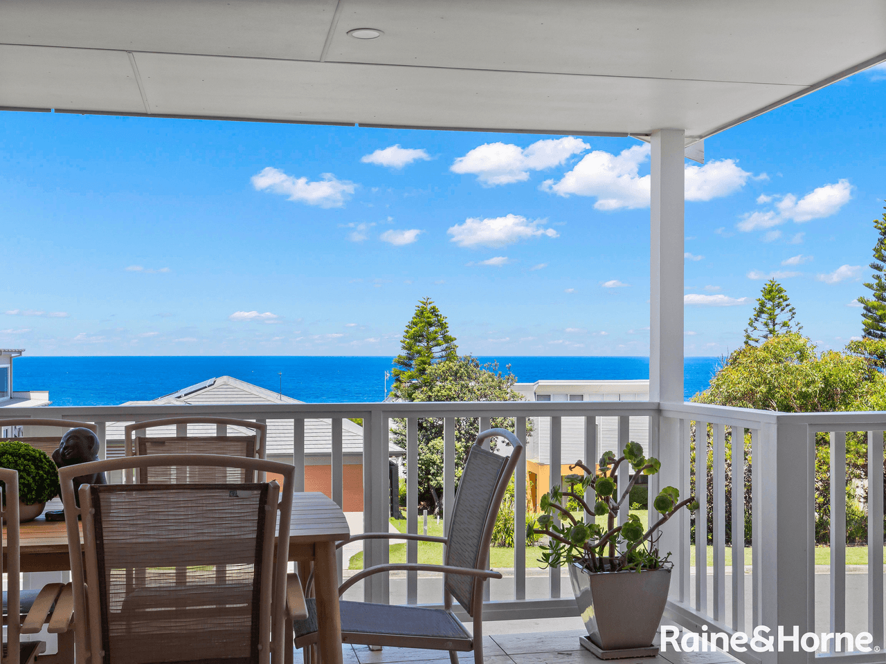 74 South Pacific Crescent, ULLADULLA, NSW 2539