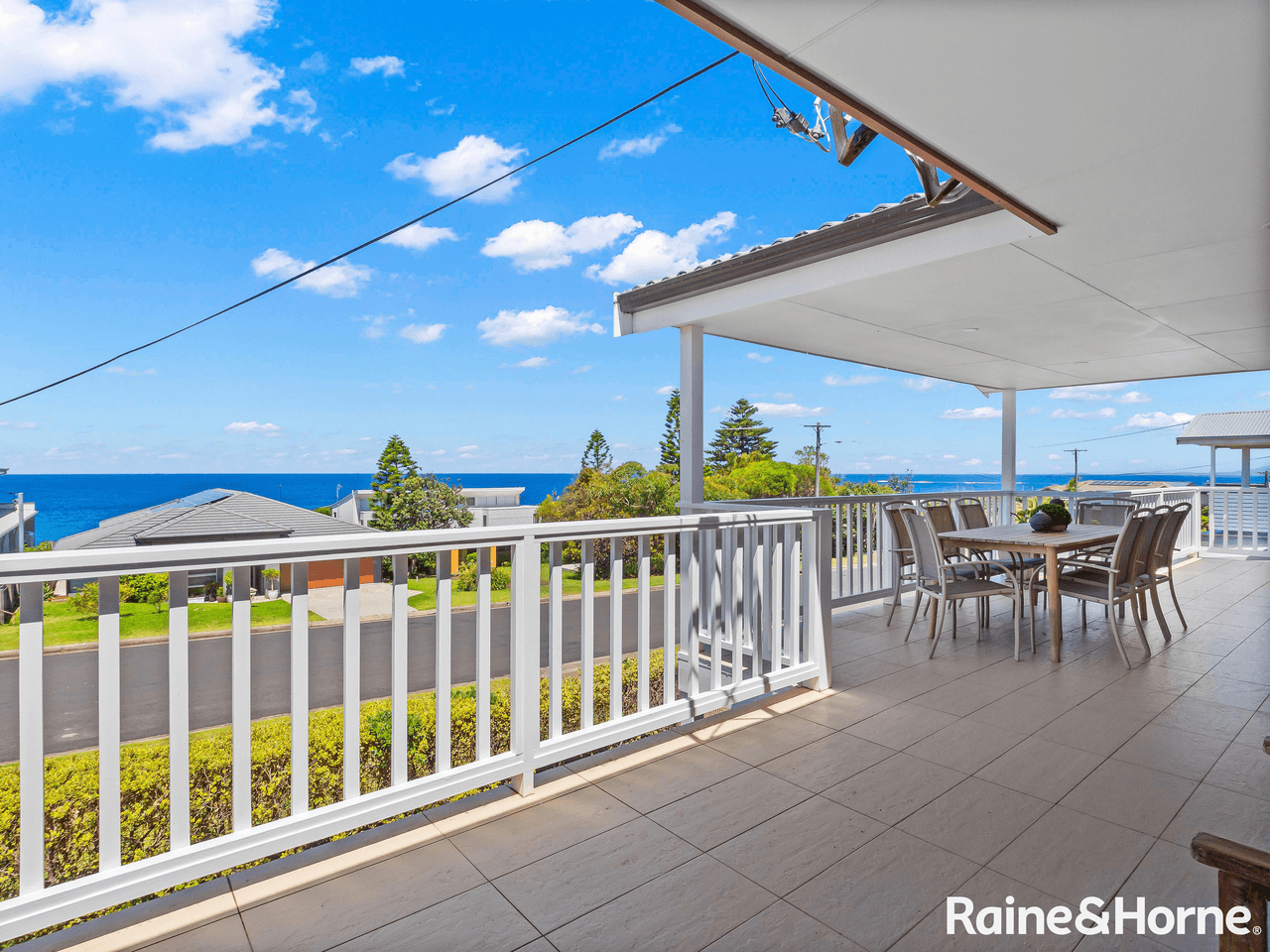 74 South Pacific Crescent, ULLADULLA, NSW 2539