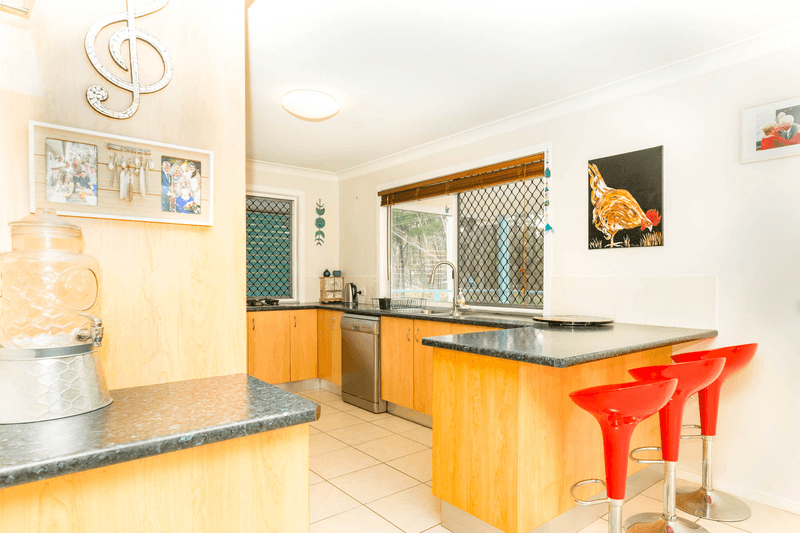 20 Canaipa Road, RUSSELL ISLAND, QLD 4184