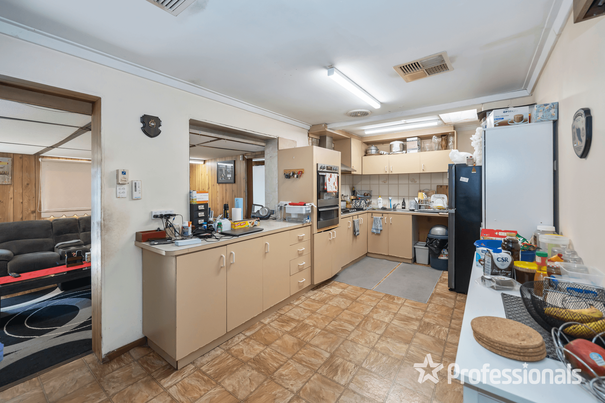 11 Balgonie Avenue, GIRRAWHEEN, WA 6064