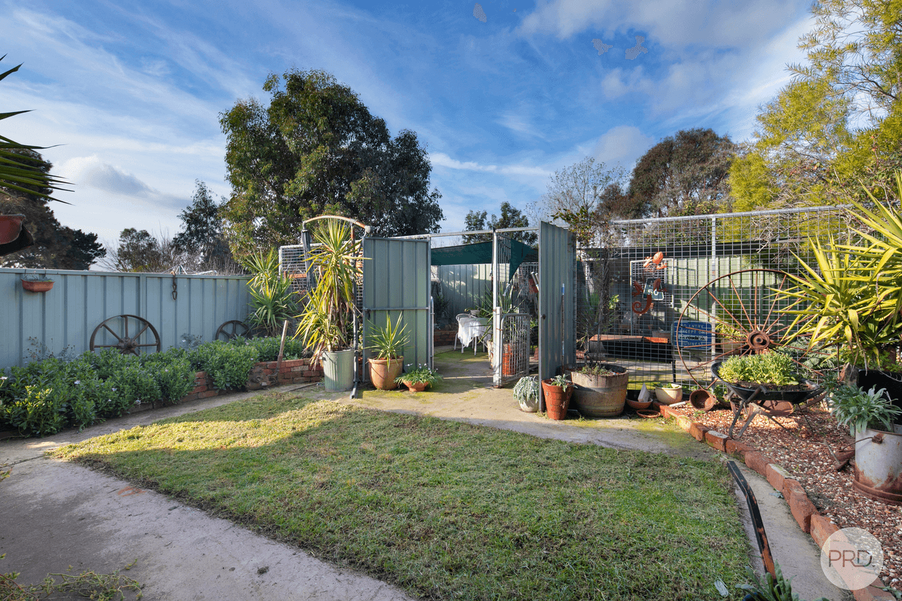 17 Victoria Street, CARISBROOK, VIC 3464