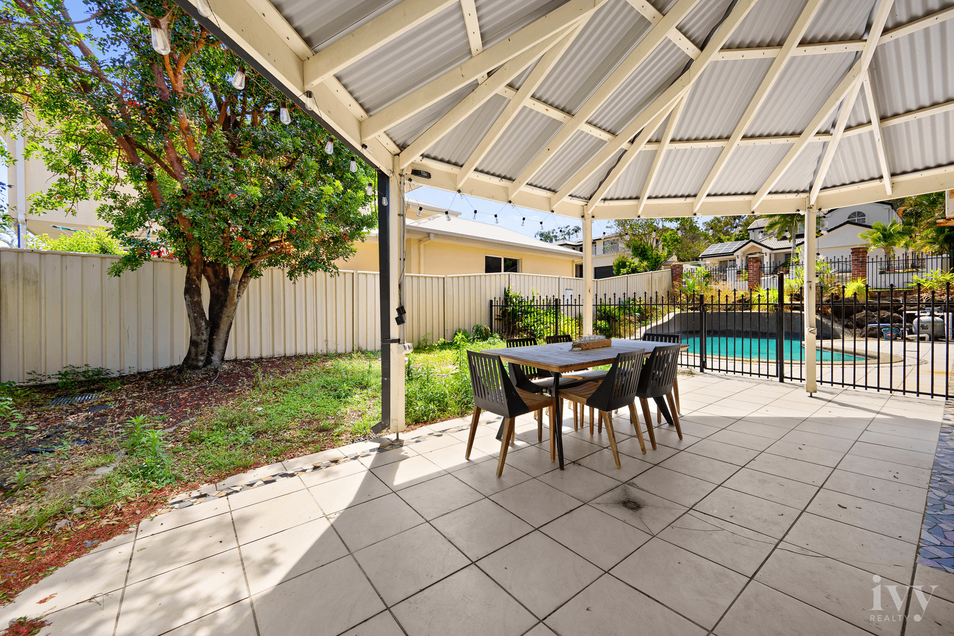 6 O'Brien Court, Arundel, QLD 4214