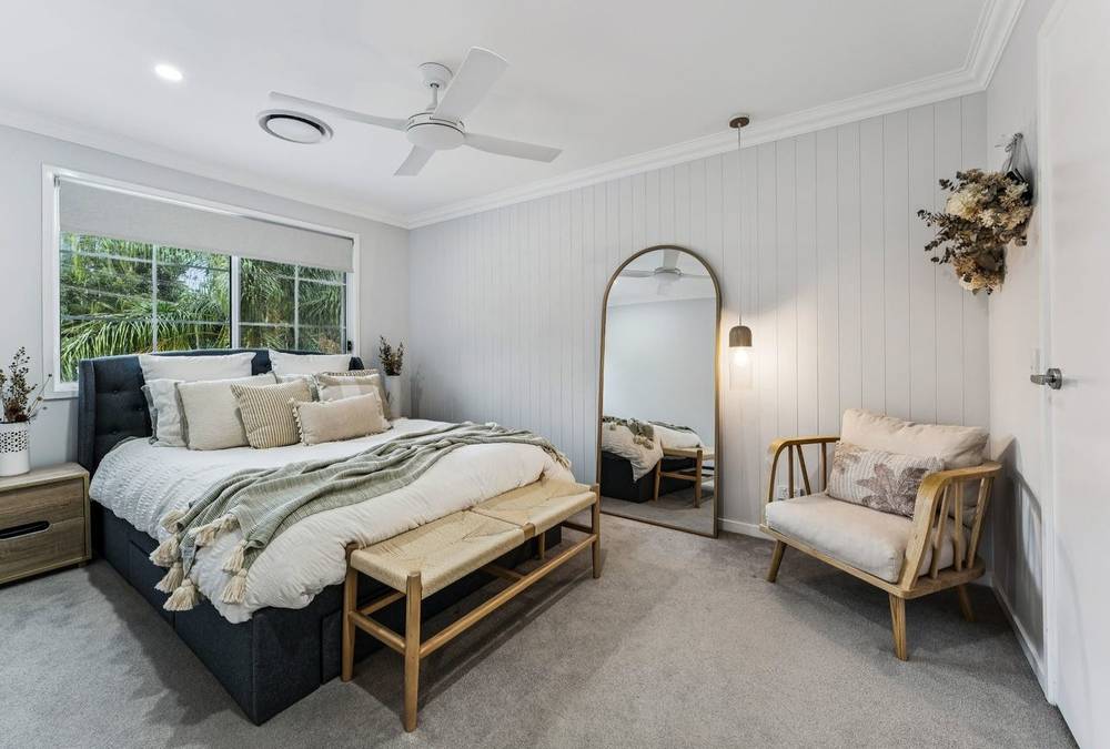 33 Bonogin Road, MUDGEERABA, QLD 4213