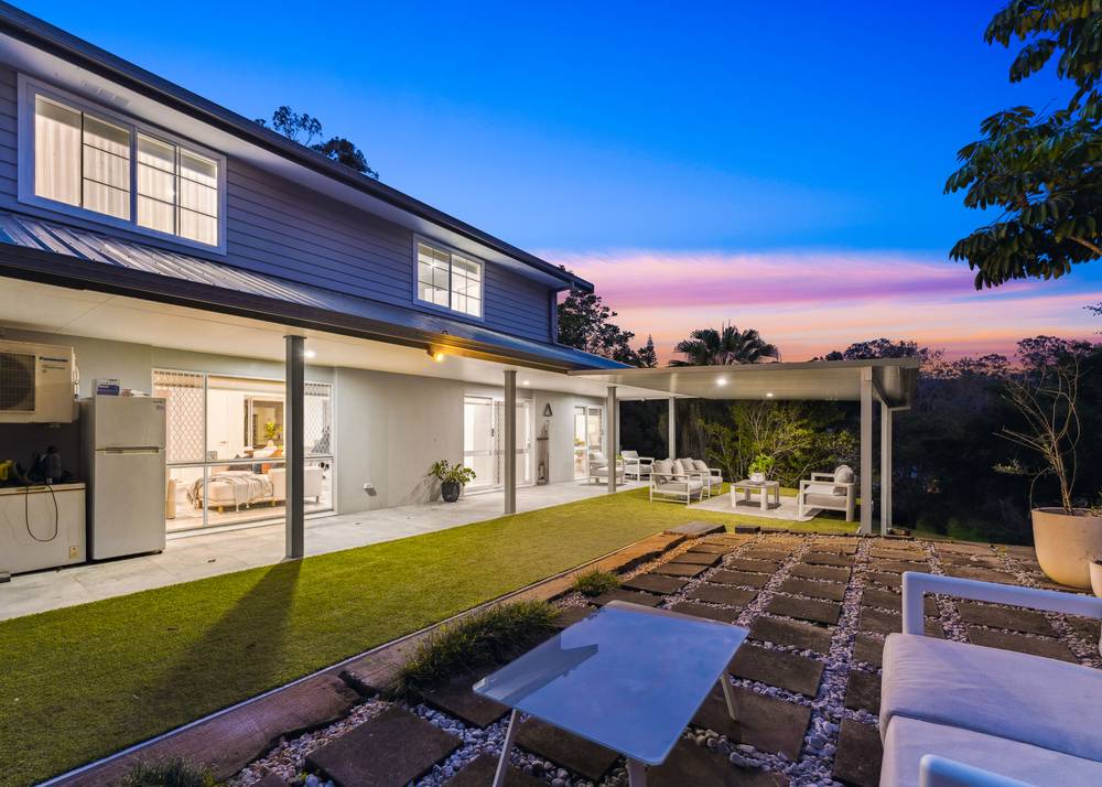 33 Bonogin Road, MUDGEERABA, QLD 4213