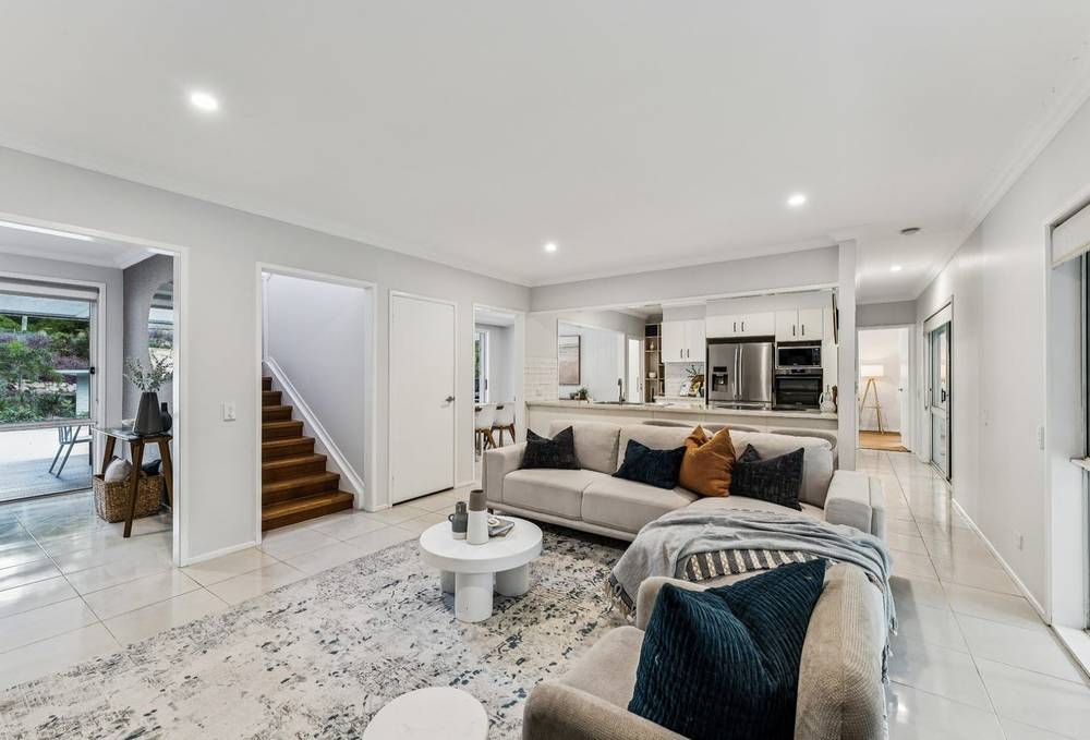 33 Bonogin Road, MUDGEERABA, QLD 4213