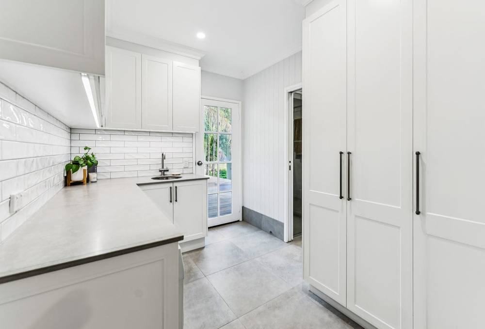 33 Bonogin Road, MUDGEERABA, QLD 4213